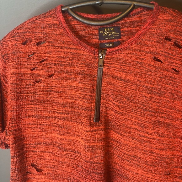 Ripped T-shirt - Picture 6 of 6